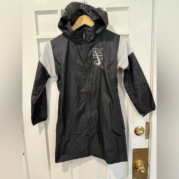 Nike Jackets & Blazers - Nike Black Hooded Jacket
